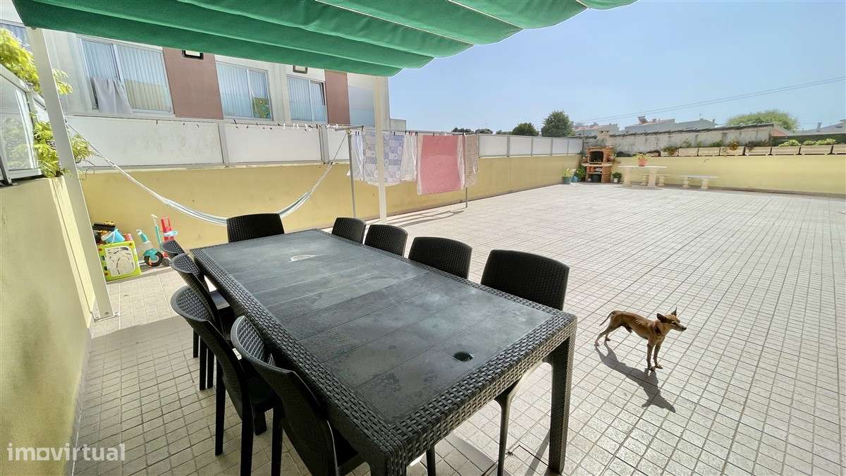 Andar de Moradia T2-Aver-o-Mar-Terraço-garagem fechada-26