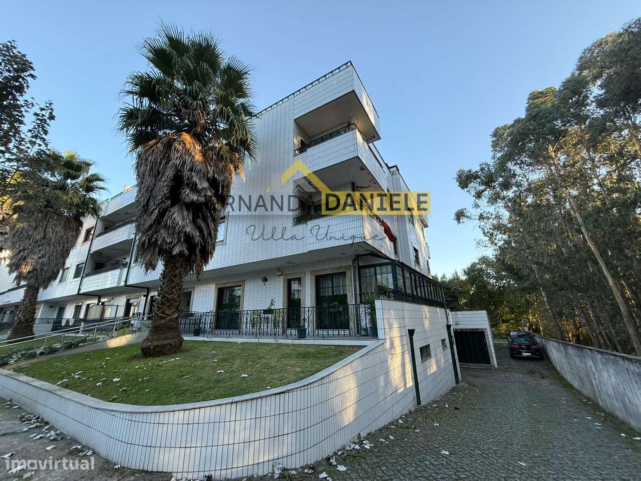 Oportunidade p/ investimento - Apartamento T2 com varanda em Fiães --24