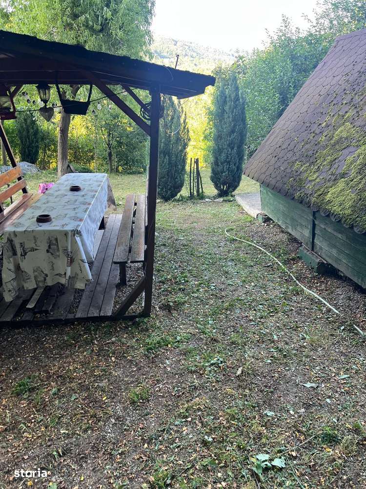 Vanzare cabana+ teren intravilan 1050mp, casa de vacanta/locuinta - Imagine principală: 3/16