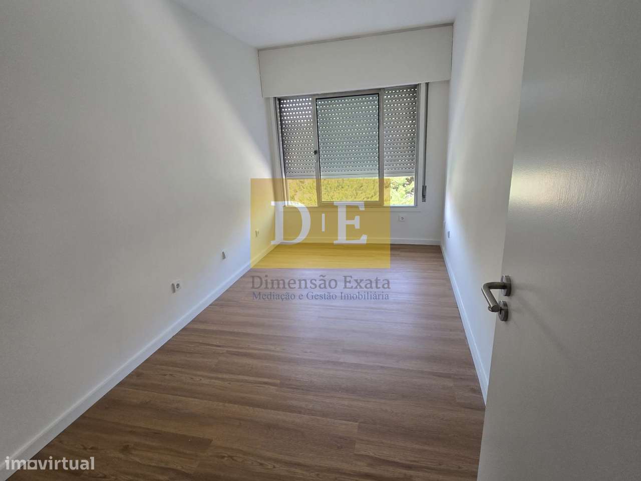 Apartamento T4 em Zona Central da Sª da Hora Junto à Estação do M-14