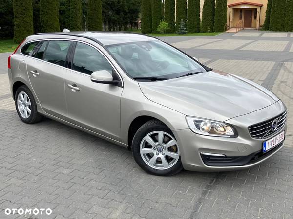 Volvo V60 D3 Momentum - 10