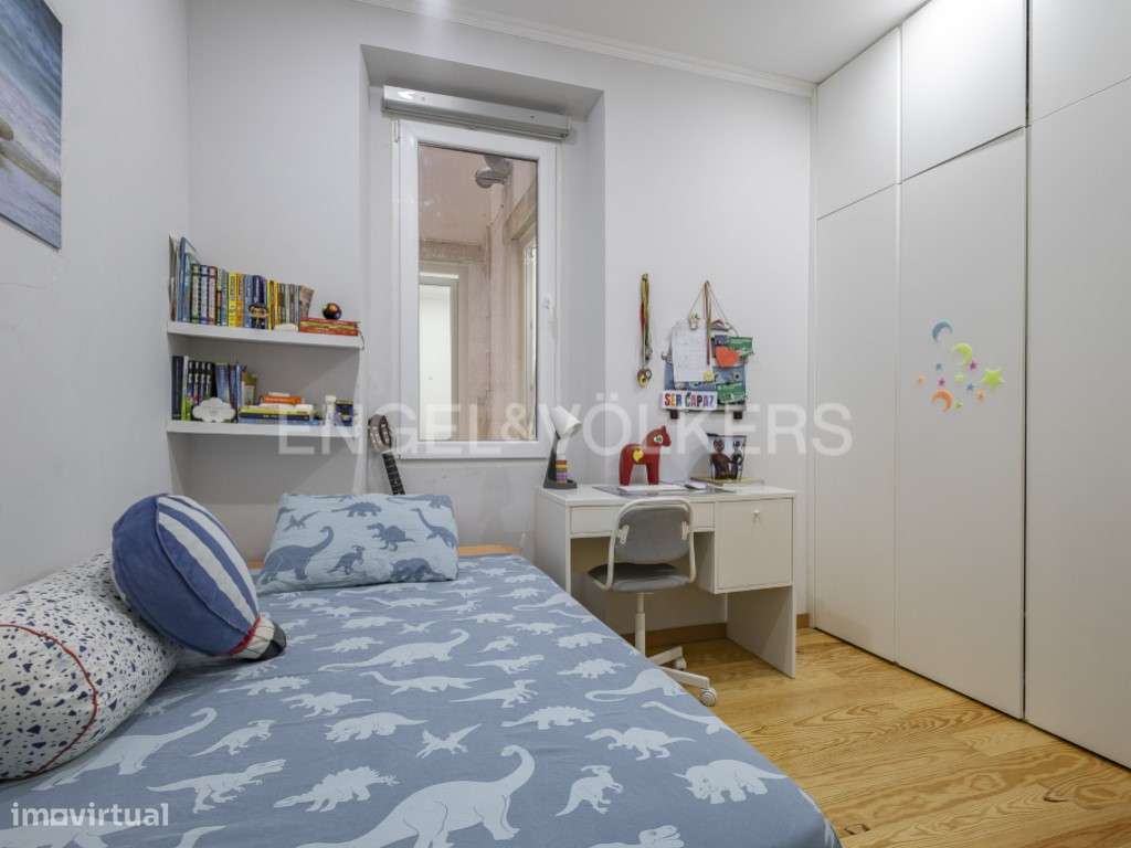 T4 remodelado com terraço e jardim Anjos / Arroios-18