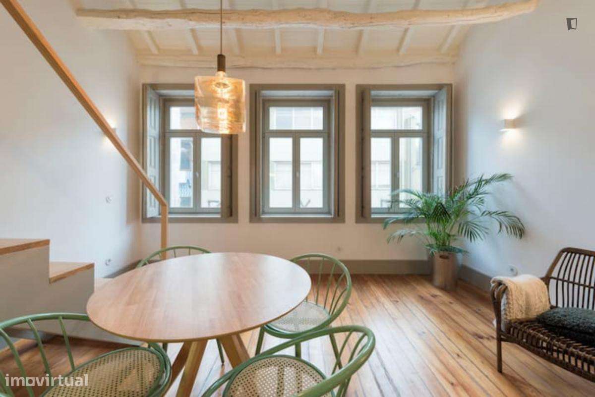 Estúdio - localizado em Santo Ildefonso Porto - Grande imagem: 3/13