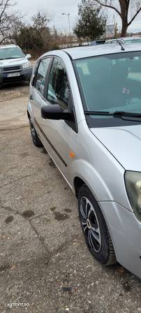 Ford Fiesta 1.25i Comfort - 2