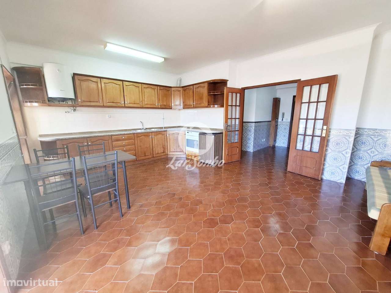 Apartamento T1 com terraço de 50m2 a 500m da praia da Amorosa, Vian... - Grande imagem: 2/10