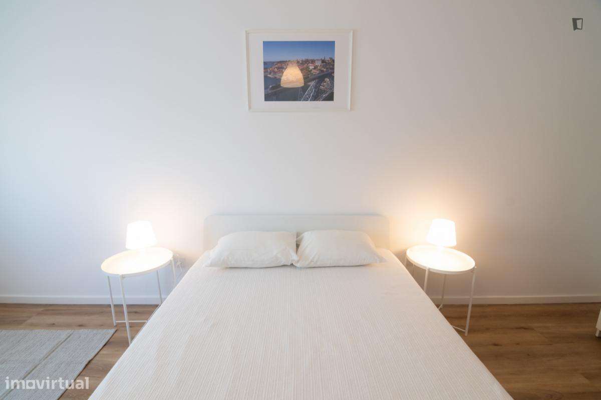 Quarto - localizado em Vila nova de gaia - Grande imagem: 4/10