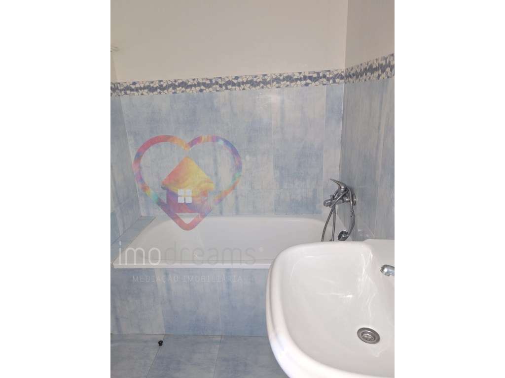 Apartamento T3 em Bom Retiro - Vila Franca de Xira-8