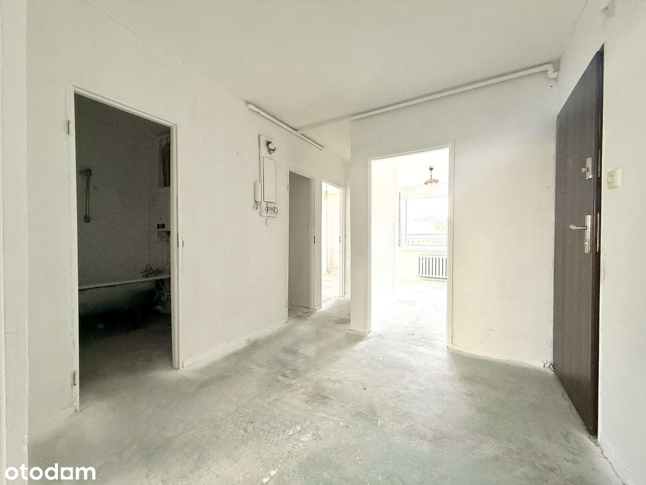 Perfekcyjna lokalizacja, duży balkon, rozkładowe. - Pełny obrazek: 3/7