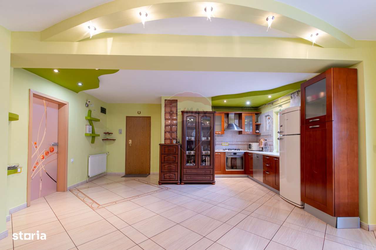 DE INCHIRIAT Apartament cu 4 camere în zona Scriitorilor - Imagine principală: 5/20