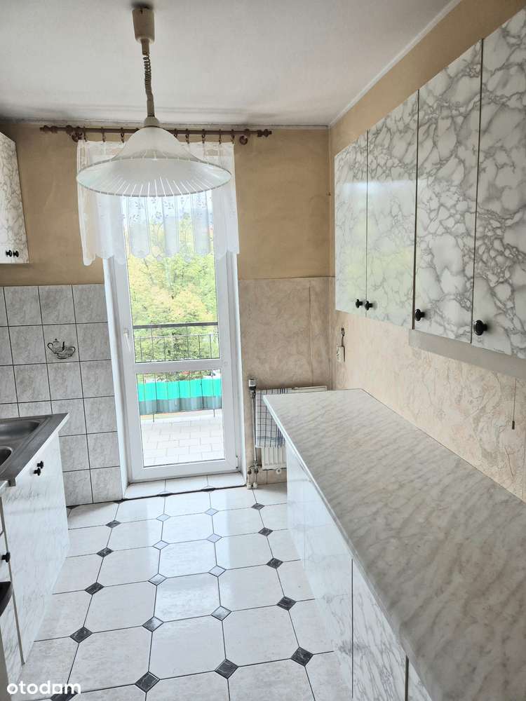 Blisko terenów zielonych z trzema balkonami-15