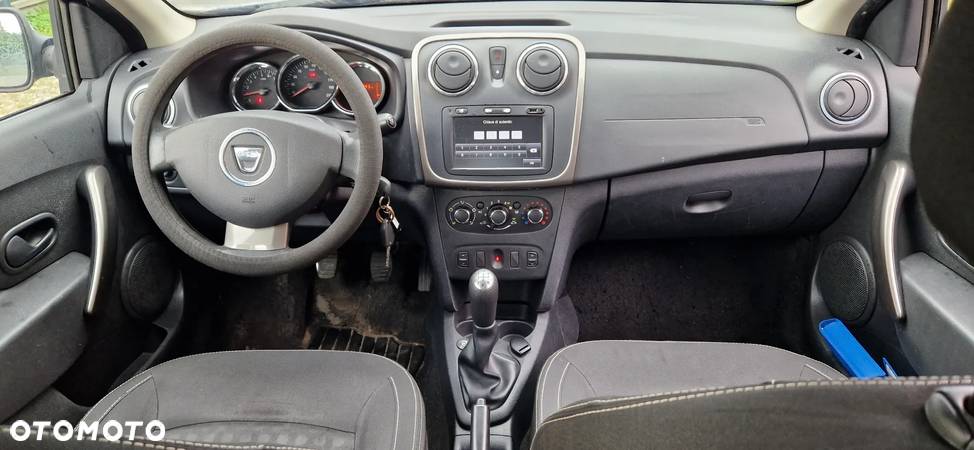 Dacia Sandero 1.2 16V Laureate - 9