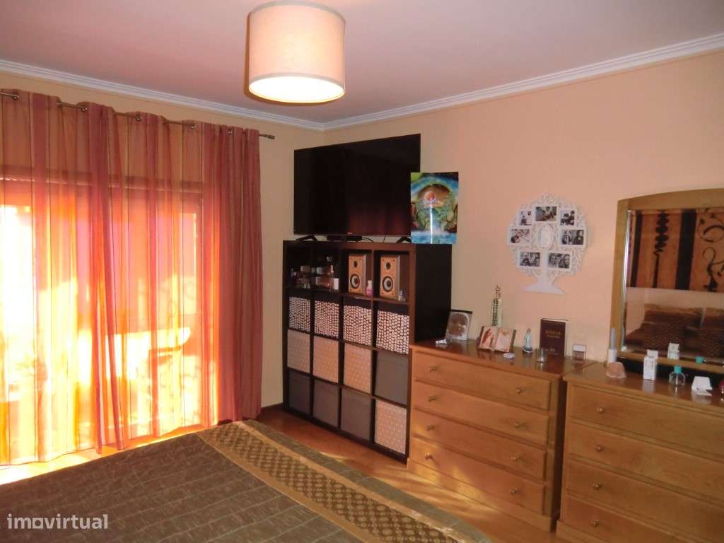 Apartamento T 3 c terraço,São João Madeira,centro-24