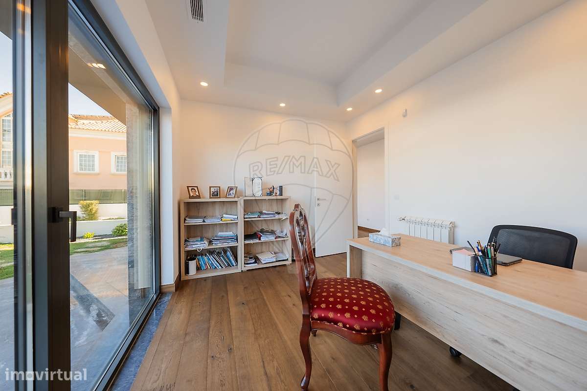 Moradia T4 para venda-10