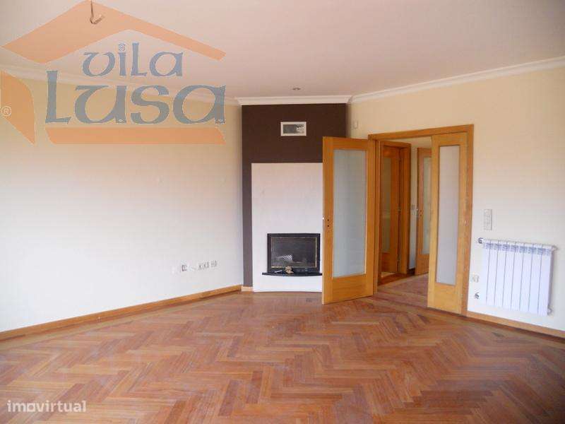 Moradia 3 Frentes Rotunda de Santo Ovídio - Grande imagem: 2/21