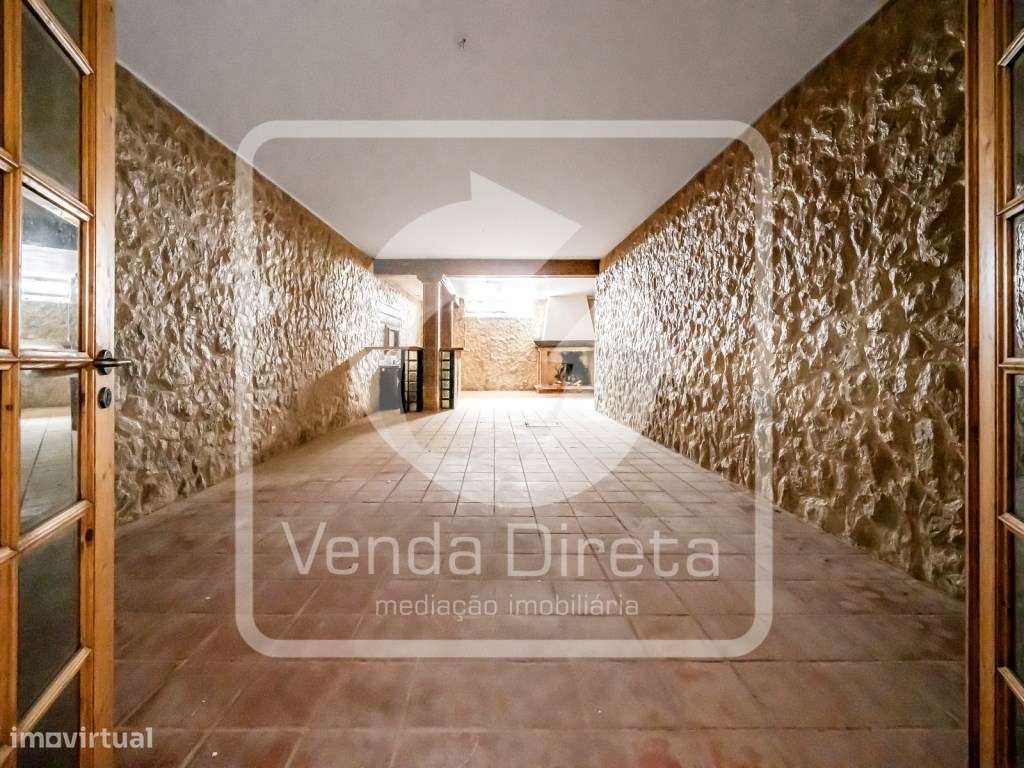 Moradia V7 Isolada em Belas, próximo ao campo de golfe.-35
