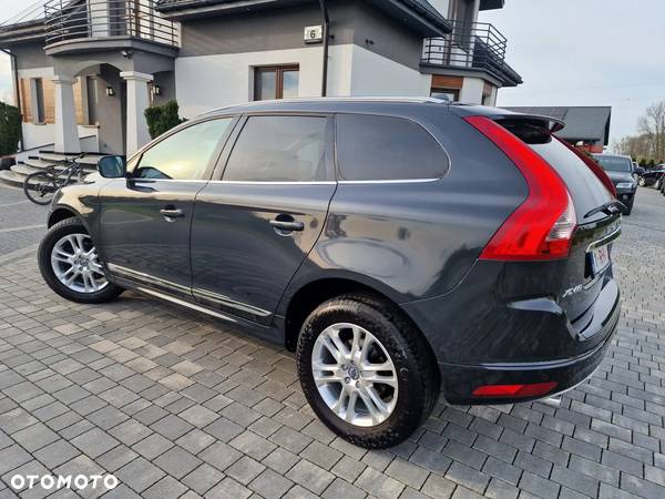 Volvo XC 60 D3 Geartronic Momentum - 4