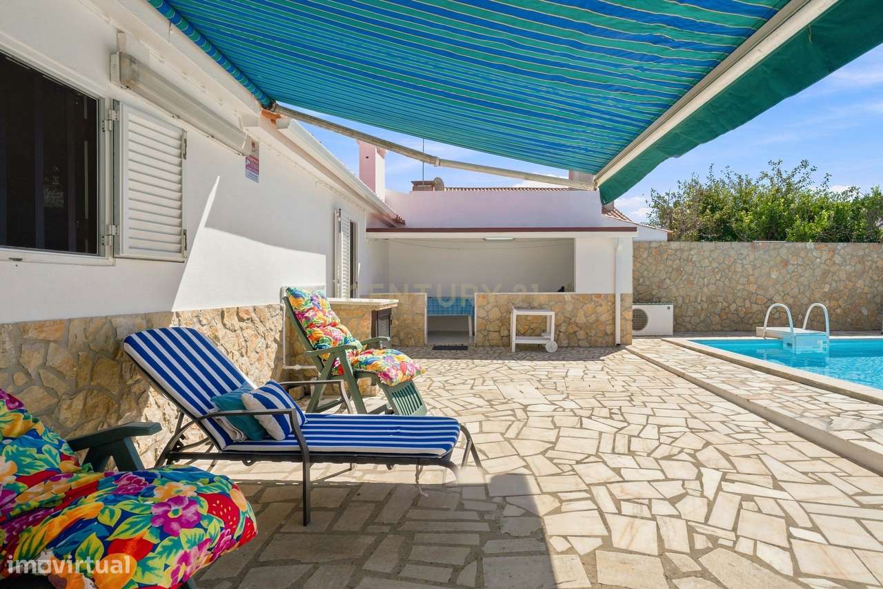 MORADIA TÉRREA T2+2 COM GARAGEM E PISCINA AQUECIDA, NA SILVEIRA, A 5 M-13