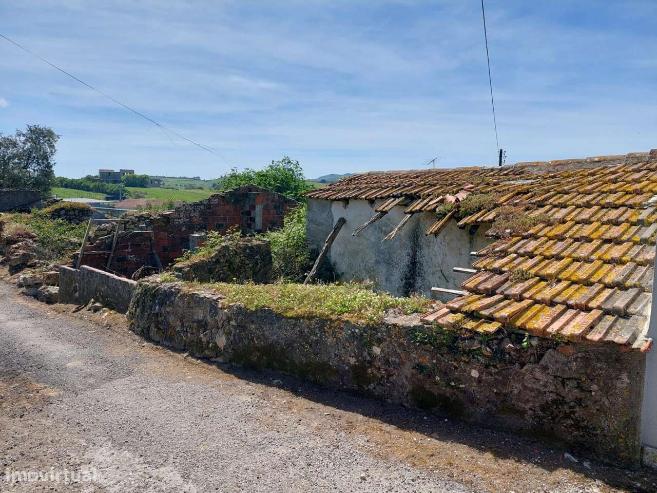 Terreno com Ruina e Projeto em curso para Moradia T2 Geminada , no...-14