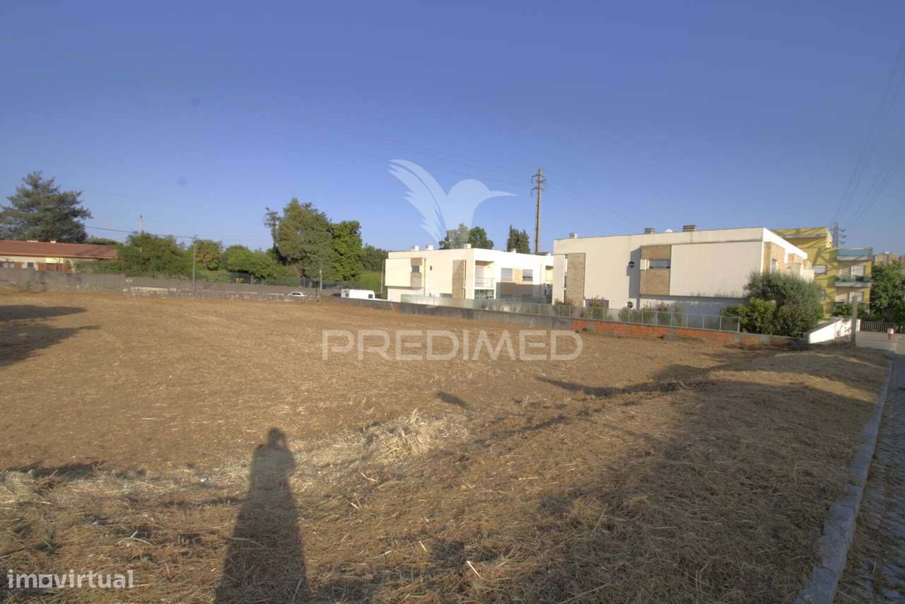 Terreno cidade da Maia para construção 3 moradias - Grande imagem: 2/18