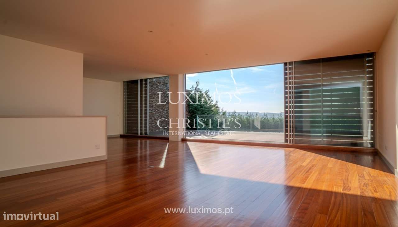 Moradia V4 com jardim e piscina para venda em Vale Pisão - Grande imagem: 4/25