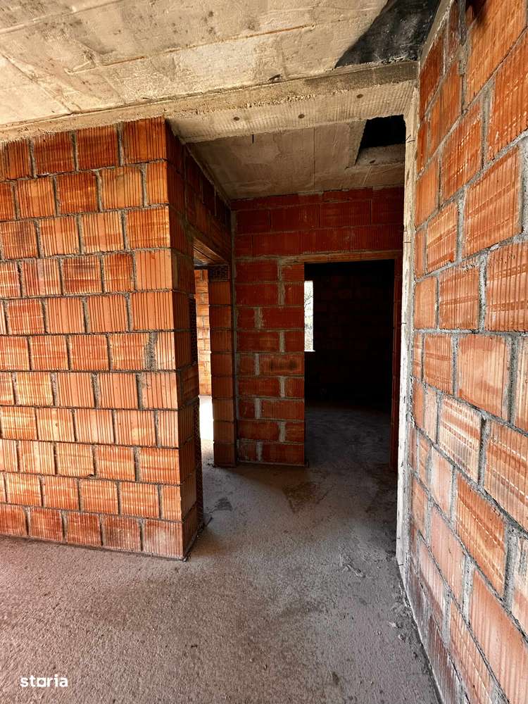 Două case. Două povești care așteaptă să înceapă.-3