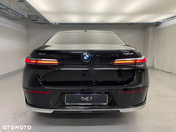 BMW Seria 7 750e PHEV xDrive sport - 4