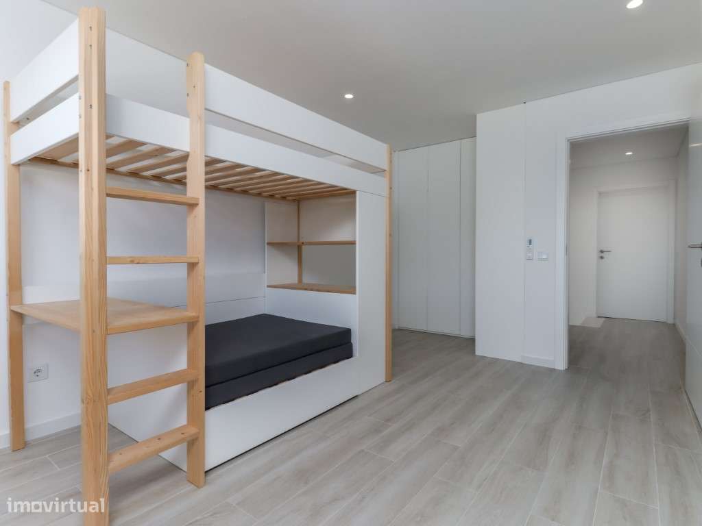 Moradia T4+1 Nova com Piscina Aquecida e Ginásio em Vidro Luxo, Con...-14