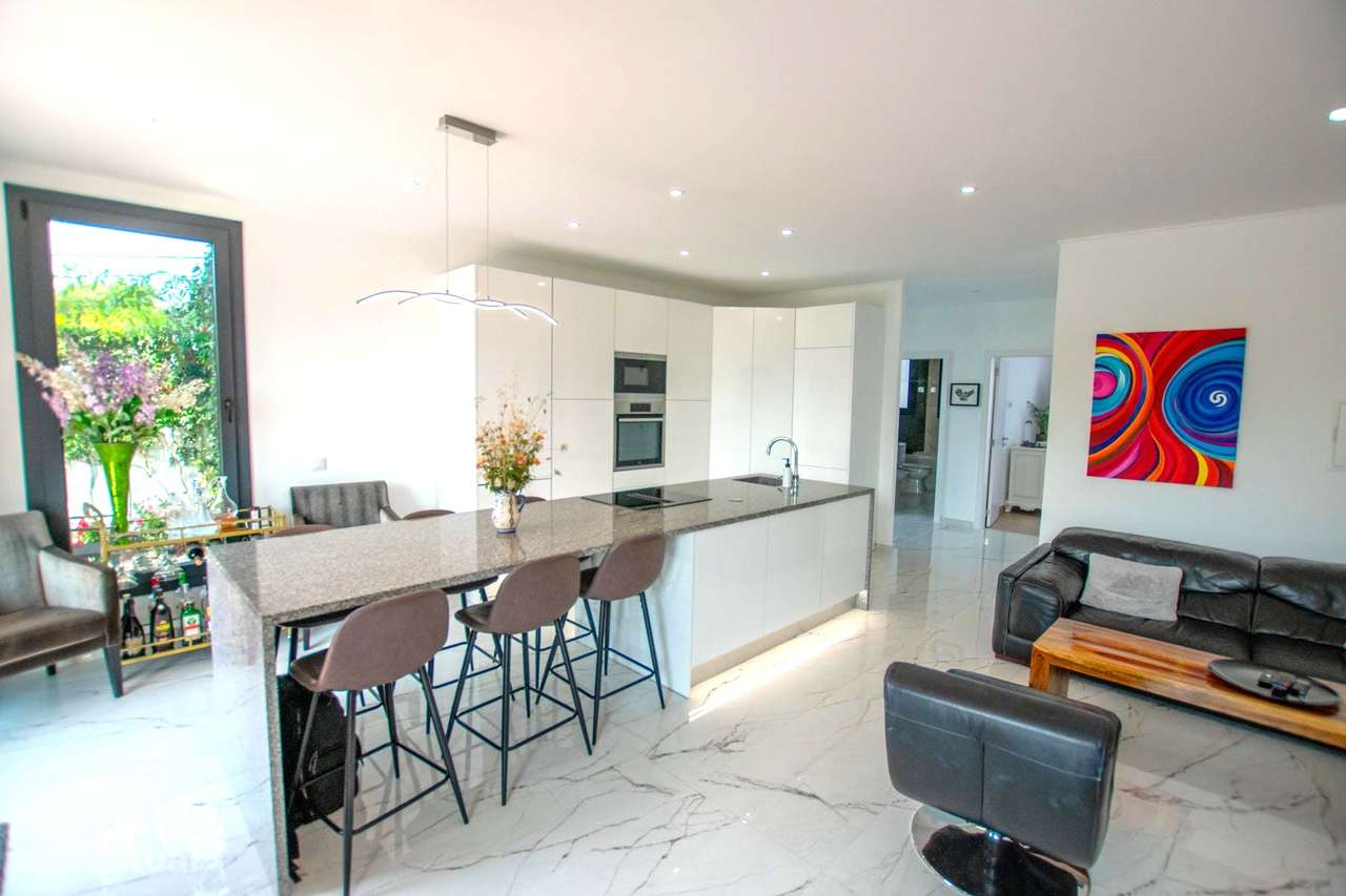 Moradia T4 com piscina e jardim - perto de São Martinho do Porto-11