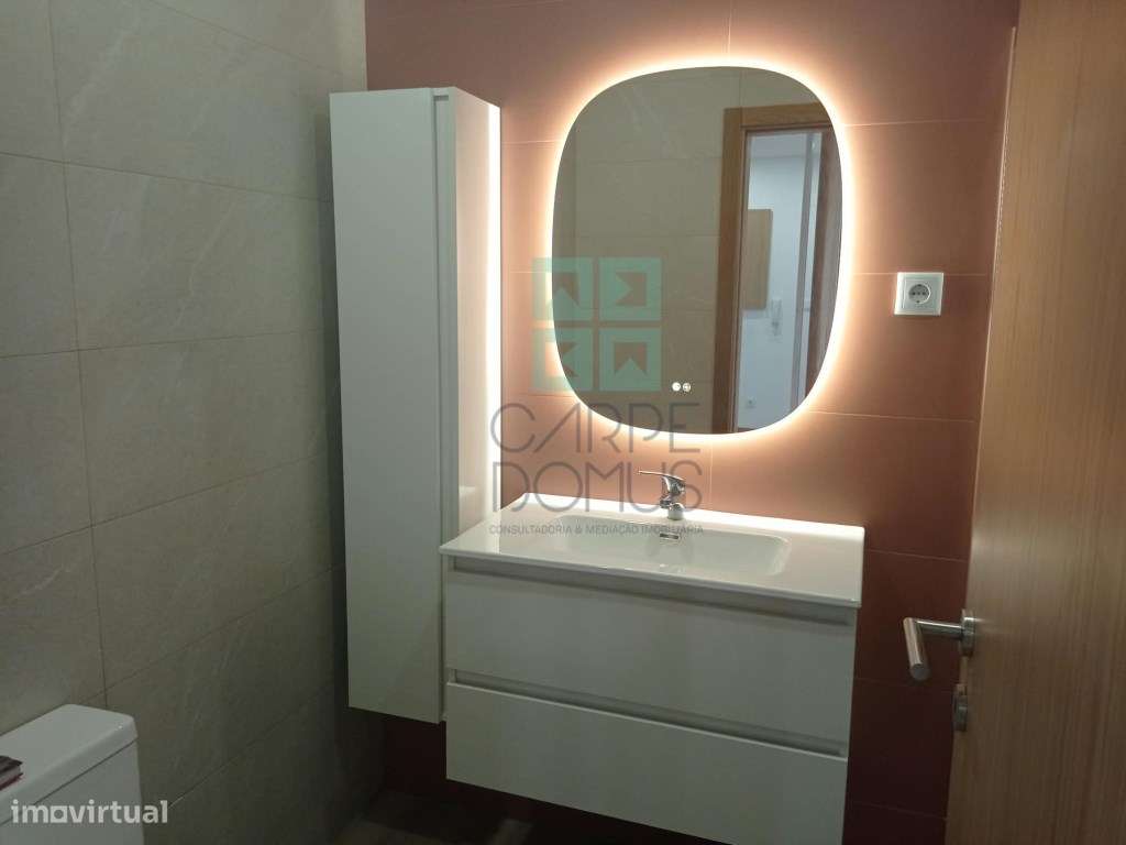 Apartamento T2, totalmente remodelado, Casal de São Brás - Amadora-16