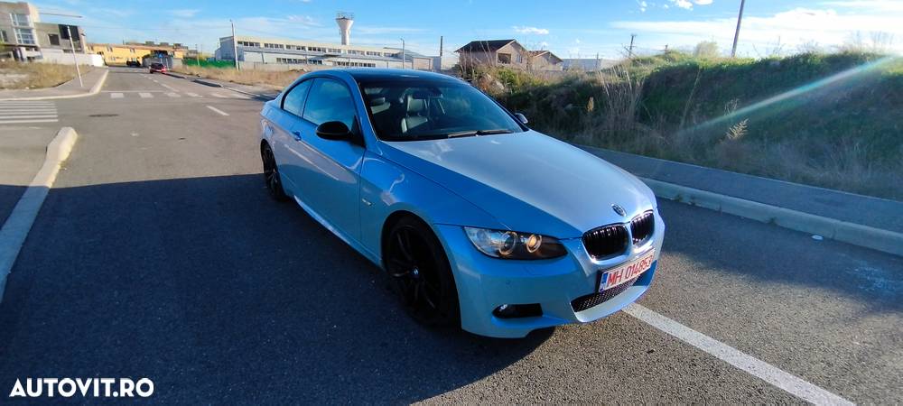 BMW Seria 3 320d Coupe Aut. - 2