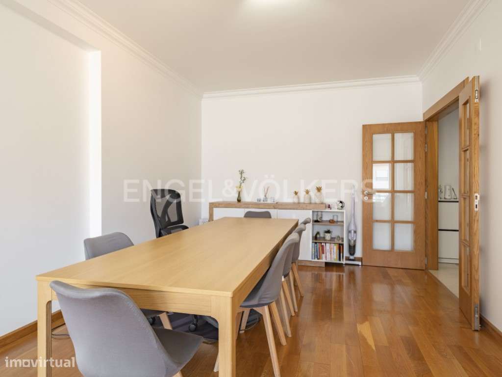 T1 com Excelente luz natural e garagem perto do Parque dos Princepes - Grande imagem: 5/26