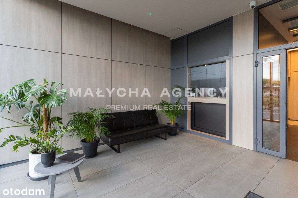 Aura Sky | 15 piętro | widok na panoramę Warszawy-17