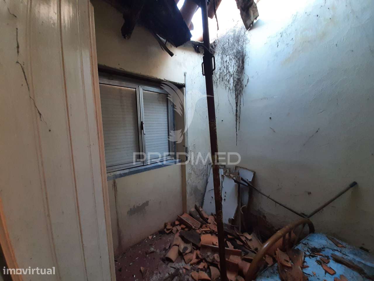 Moradia T2 para reconstrução com quintal. - Grande imagem: 3/11