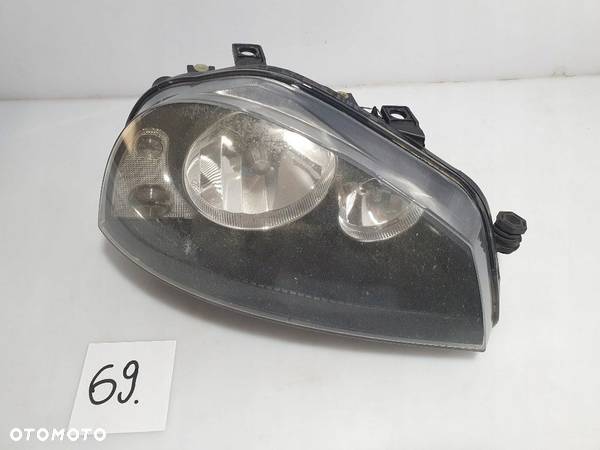 SEAT AROSA LIFT 2001r. LAMPA REFLEKTOR PRAWY PRZÓD PRZEDNI USZY SUPER STAN - 1