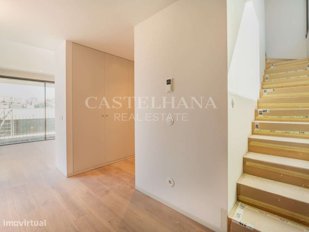 Apartamento T2 duplex com vista frontal de rio em Vila Nova de Gaia - Grande imagem: 5/38