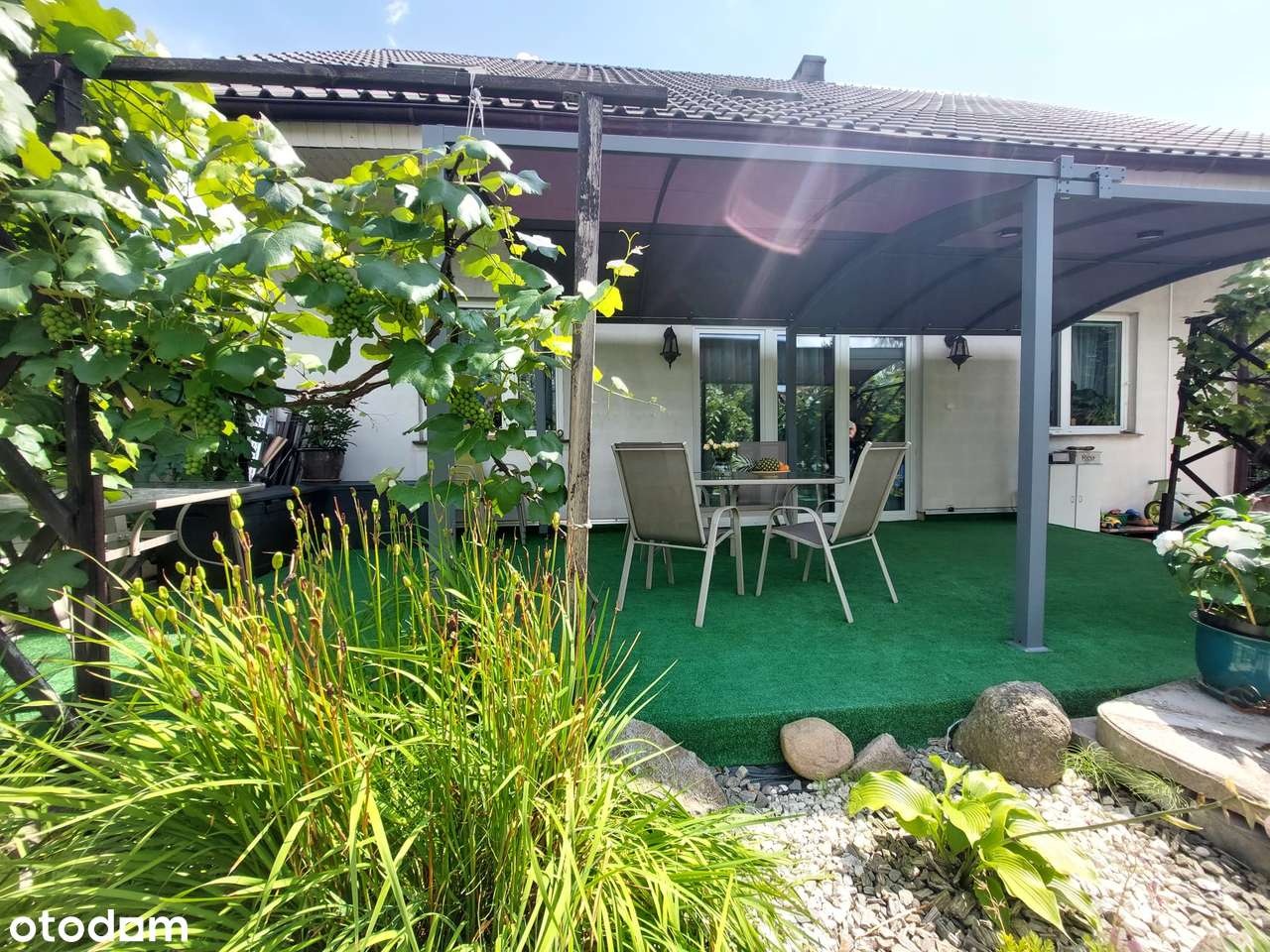 Przestronny dom z ogrodem  – idealny dla rodziny lub inwestora-16