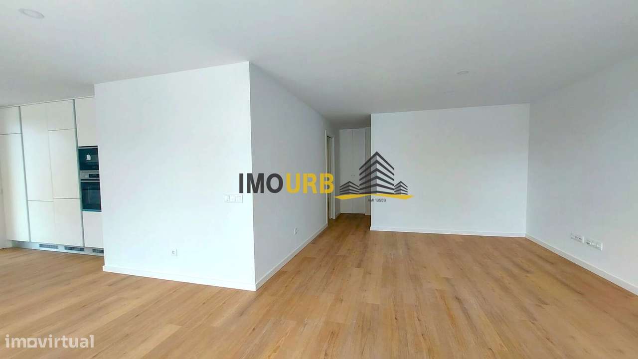 APARTAMENTO - T3 - NOVO - CENTRO DA CIDADE - LEIRIA-2