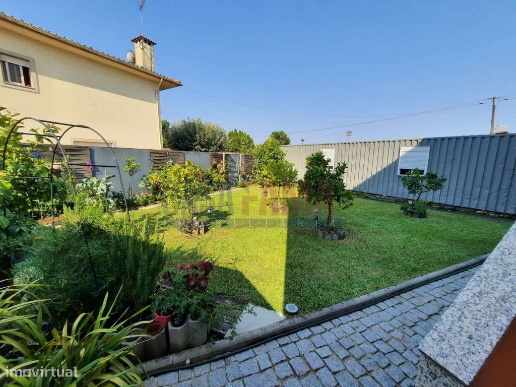 Moradia T3 + Espaço Comercial (Restaurante) em Santo Tirso - Grande imagem: 5/14