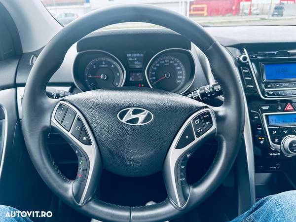 Hyundai I30 i30cw 1.6 CRDi Intro Edition - 17