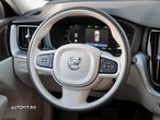 Volvo XC 60 B4 MHEV AWD Momentum - 19