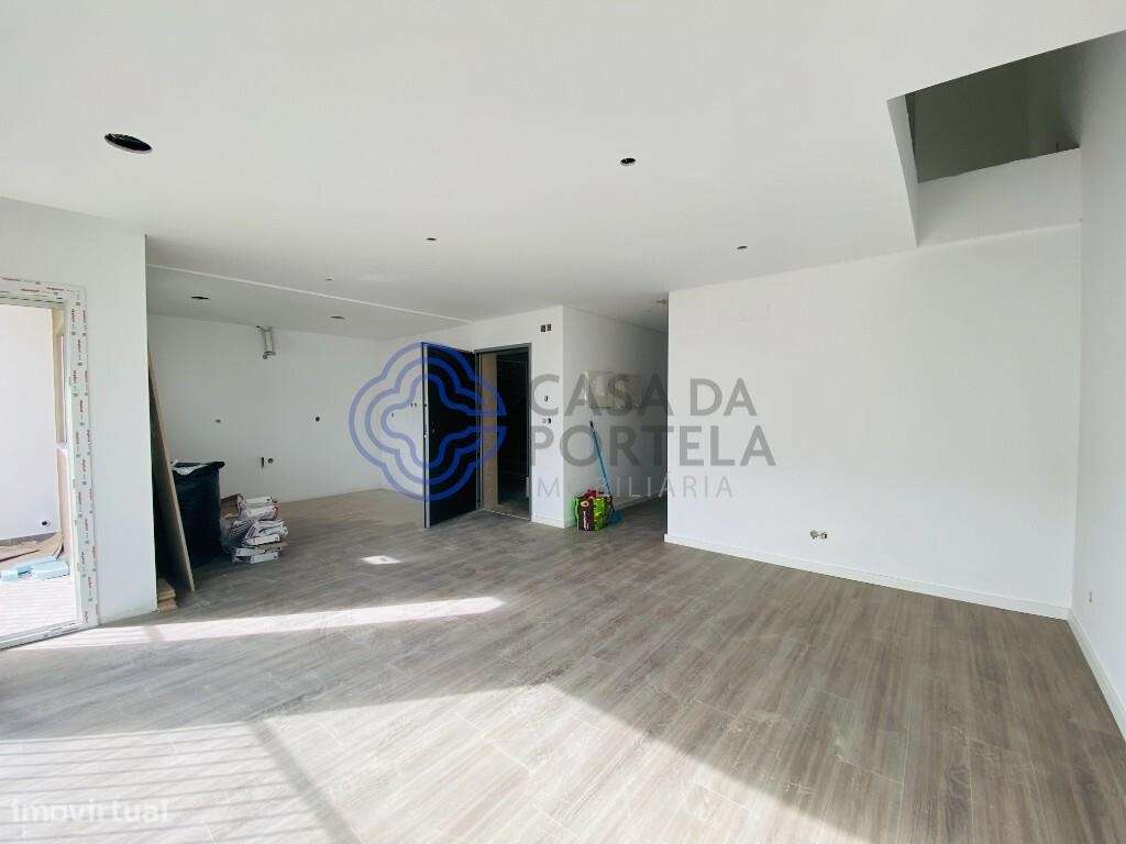 SANTA MARTA DO PINHAL T3 COM ELEVADOR E PARQUEAMENTO - Grande imagem: 5/19