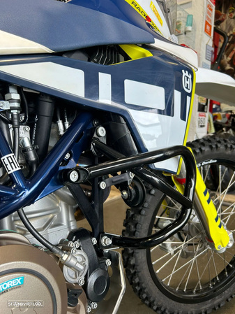 Husqvarna 701 Enduro - 13