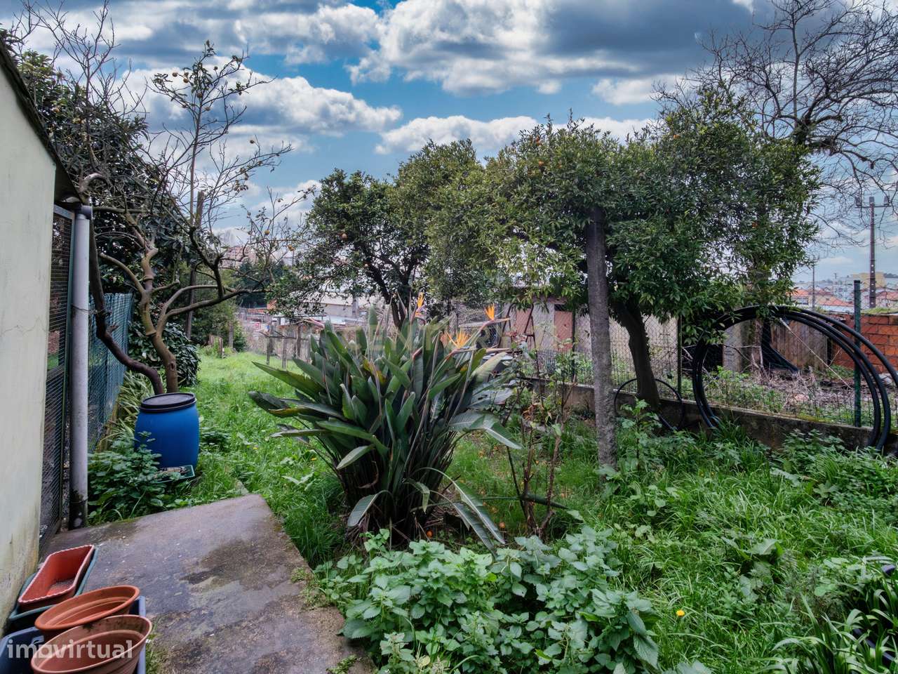 Moradia T3 em Ermesinde com Grande Quintal e Excelente Potencial de In-46