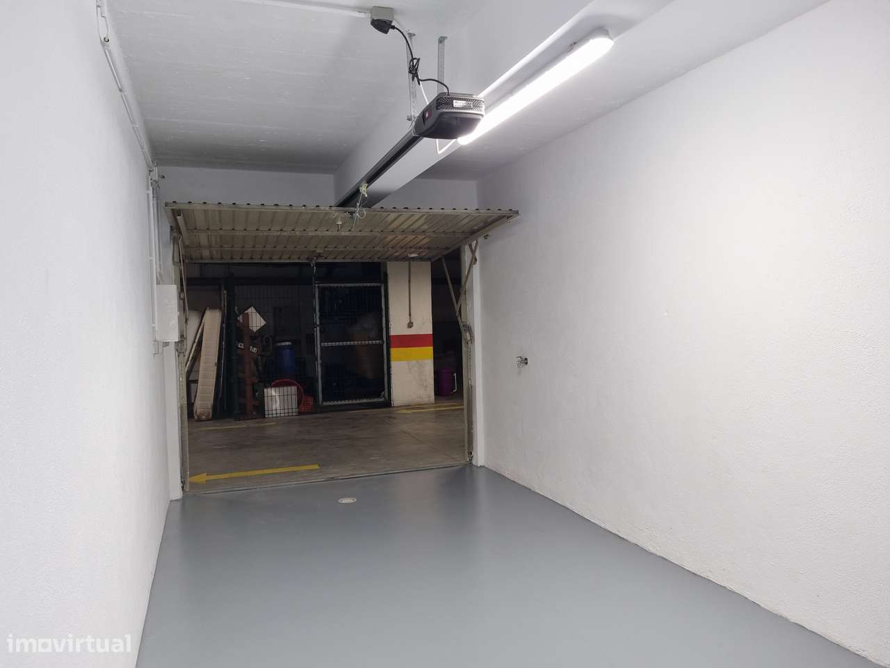 Vende-se garagem box  no centro de Alcabideche.-5