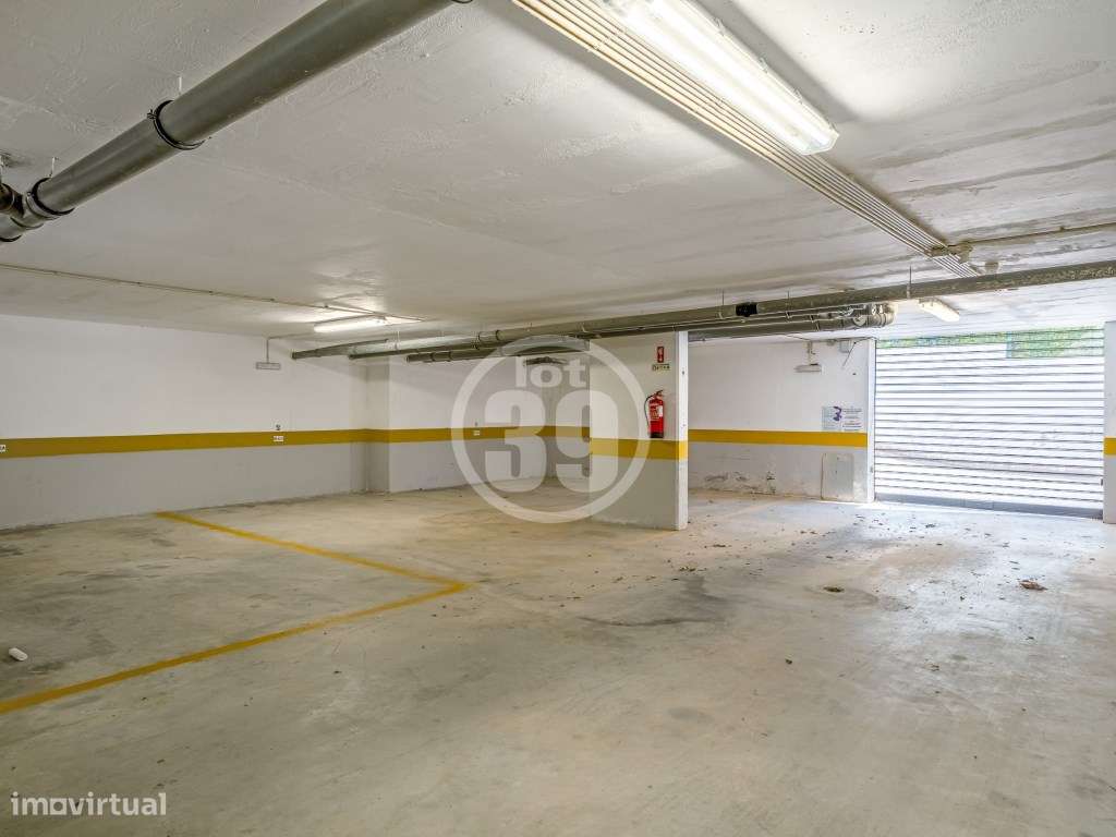 Apartamento T0+1 com Terraço Privativo e Licença AL | Torre da Medr...-24