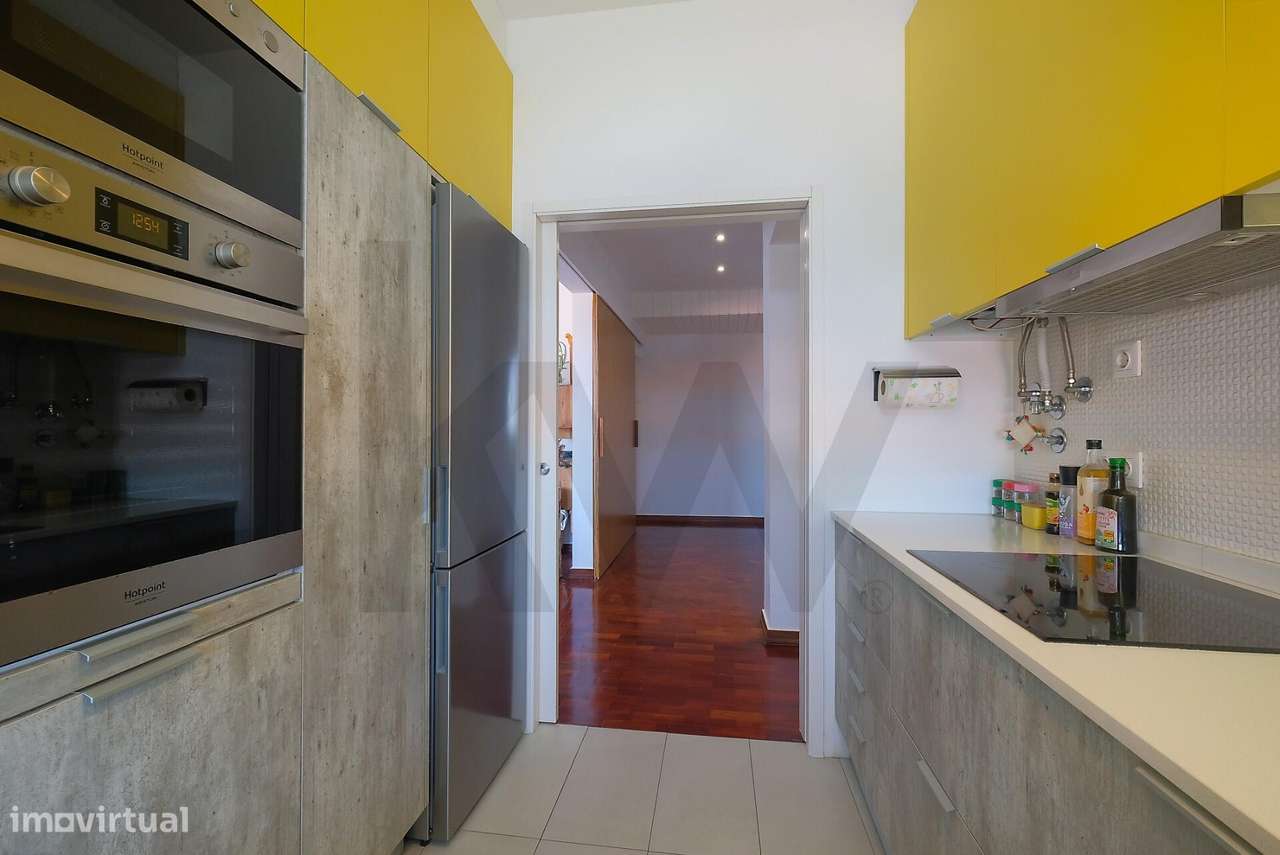 T4 Remodelado no Centro da Parede com Vista Mar-14