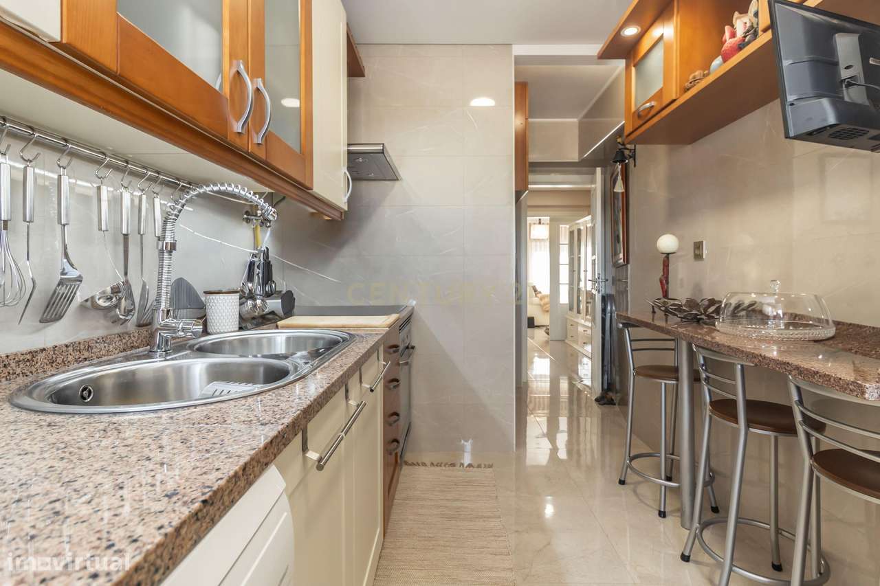 Excelente T3 Remodelado – 3º Andar (sem elevador) | 98 m² de área útil-14