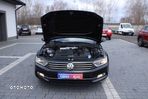 Volkswagen Passat - 32