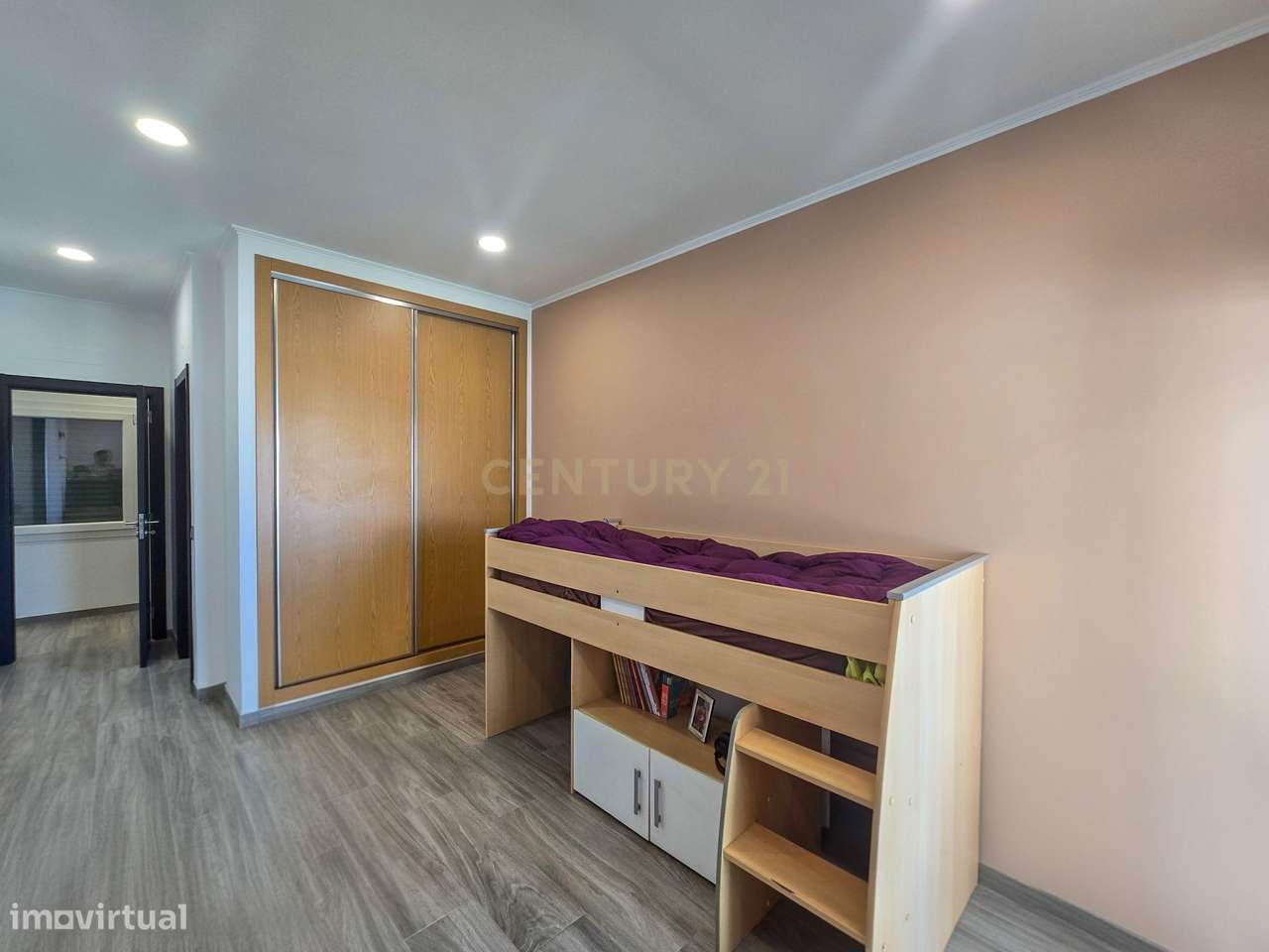 Moradia T4 com Piscina e Proximidade ao Golfe em Portimão - Grande imagem: 4/60