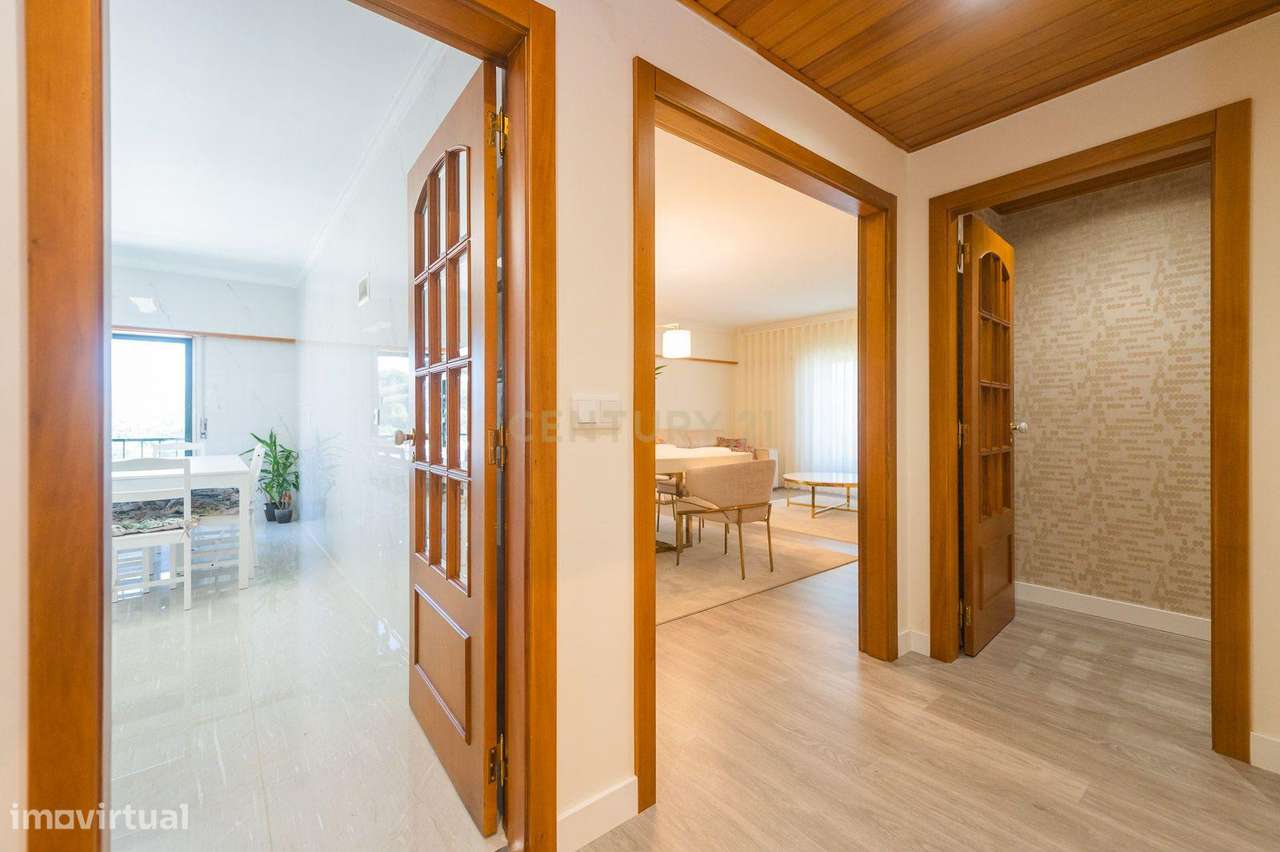 Apartamento T3 com Garagem em Loures-10